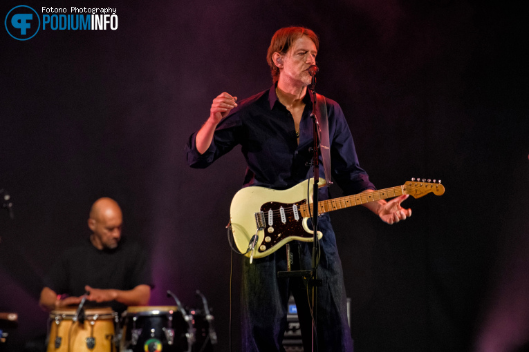 Ed O'brien op Ed O'brien - 04/10 - Koninklijk Theater Carré foto