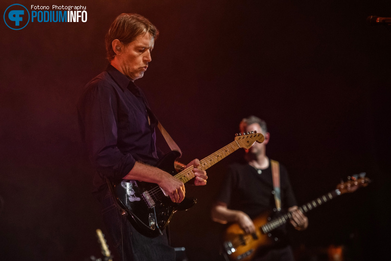 Ed O'brien op Ed O'brien - 04/10 - Koninklijk Theater Carré foto