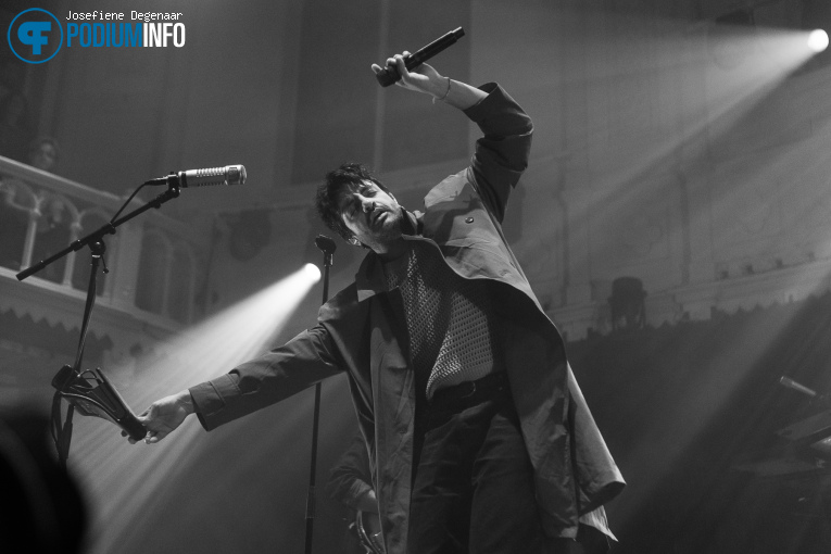 Young the Giant op Young the Giant - 15/10 - Paradiso foto