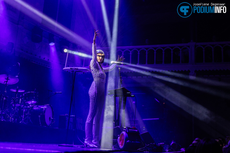 Ora The Molecule op Young the Giant - 15/10 - Paradiso foto