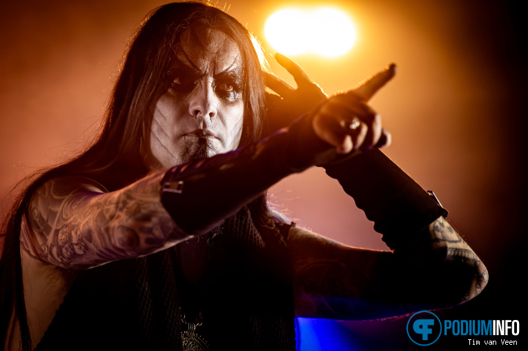 Dimmu Borgir op Behemoth / Dimmu Borgir - 18/10 - Mainstage foto