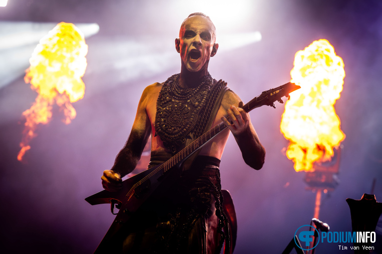 Behemoth op Behemoth / Dimmu Borgir - 18/10 - Mainstage foto
