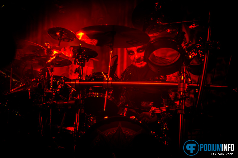 Dimmu Borgir op Behemoth / Dimmu Borgir - 18/10 - Mainstage foto