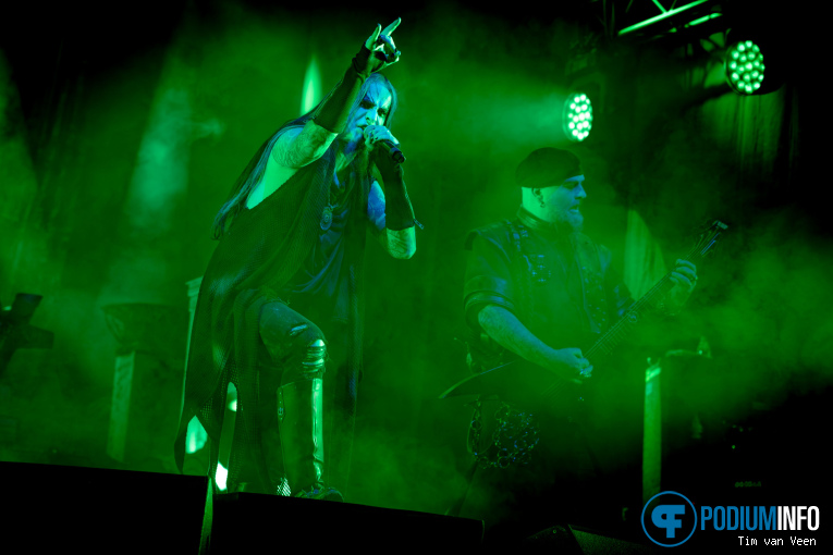 Dimmu Borgir op Behemoth / Dimmu Borgir - 18/10 - Mainstage foto