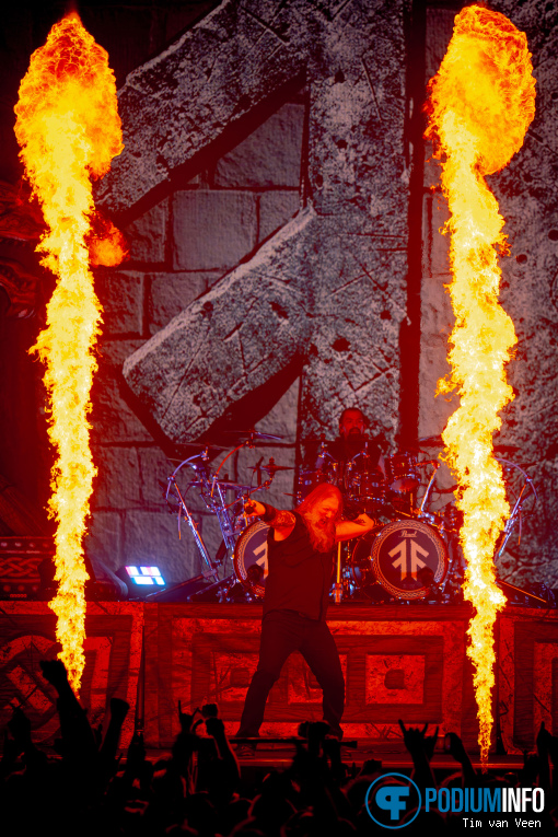 Amon Amarth op Amon Amarth - 20/10 - Mainstage foto