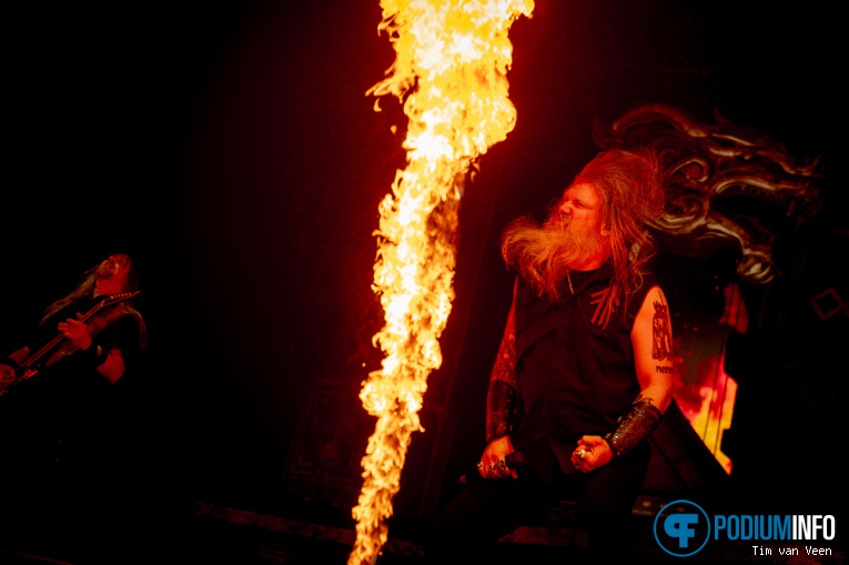Amon Amarth op Amon Amarth - 20/10 - Mainstage foto