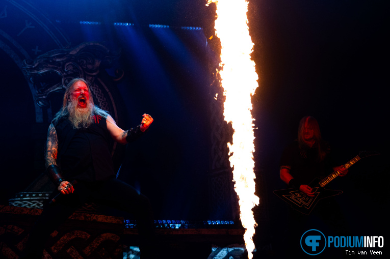 Amon Amarth op Amon Amarth - 20/10 - Mainstage foto