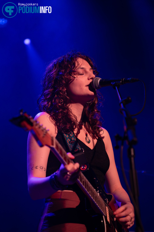 Iris Jean op Celine Cairo - 22/10 - TivoliVredenburg foto
