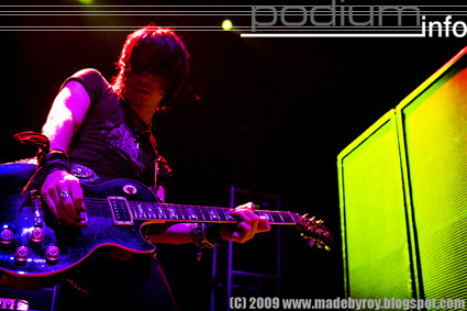 Madina Lake op Papa Roach - 1/10 - 013 foto