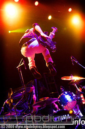Madina Lake op Papa Roach - 1/10 - 013 foto