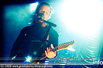 White Lies op White Lies - 20/10 - Effenaar foto