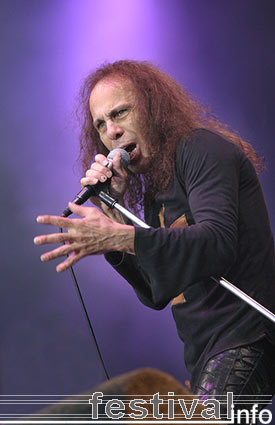 Dio (Ronnie James) op Waldrock 2005 foto