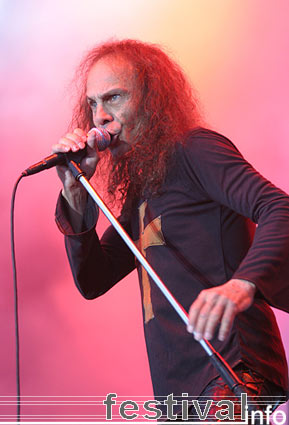 Dio (Ronnie James) op Waldrock 2005 foto