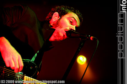 Editors op Editors - 11/11 - 013 foto