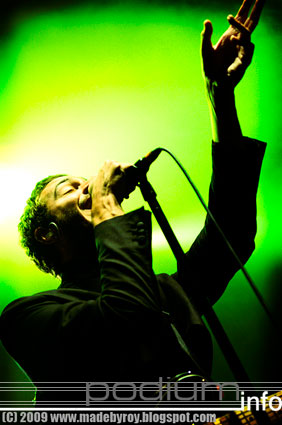 Editors op Editors - 11/11 - 013 foto