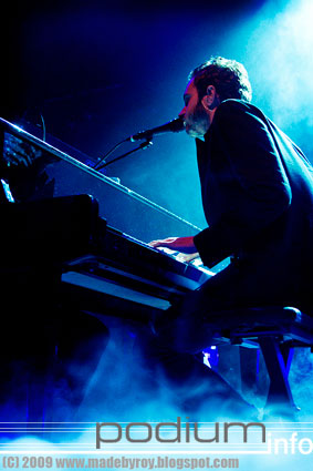 Editors op Editors - 11/11 - 013 foto