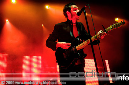 Editors op Editors - 11/11 - 013 foto