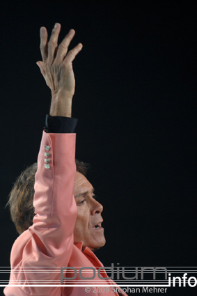 Cliff Richard op Cliff Richard - 11/11 - Ahoy foto