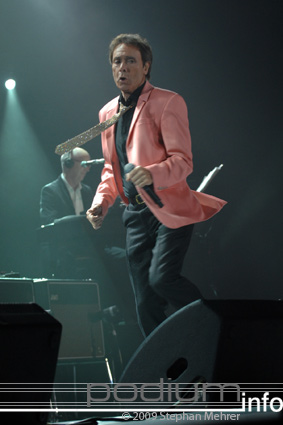 Cliff Richard op Cliff Richard - 11/11 - Ahoy foto