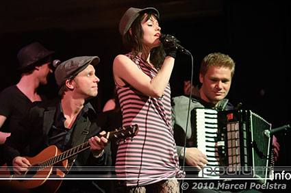 Jennie Lena op Joss Stone - 1/2 - Paradiso foto