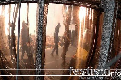 Foto ...And You Will Know Us By The Trail Of Dead op Roskilde 2005