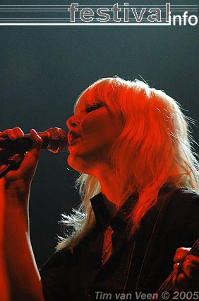 The Raveonettes op Roskilde 2005 foto