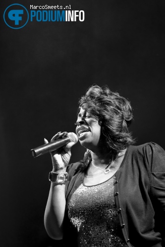 Angie Stone op Angie Stone - 10/3 - Effenaar foto