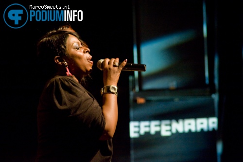 Angie Stone op Angie Stone - 10/3 - Effenaar foto