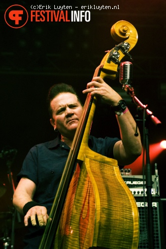 Reverend Horton Heat op Paaspop Schijndel 2010 foto