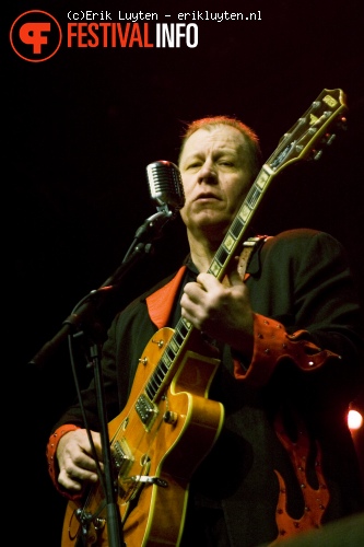 Reverend Horton Heat op Paaspop Schijndel 2010 foto