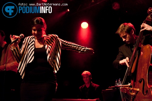 Caro Emerald op Caro Emerald - 27/3 - 013 foto