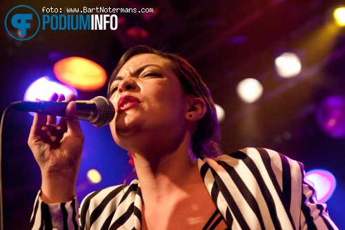 Caro Emerald op Caro Emerald - 27/3 - 013 foto