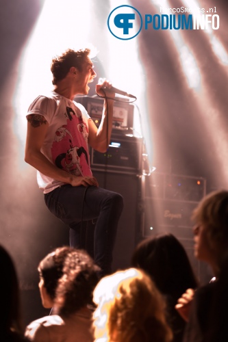 Young Guns op Madina Lake - 11/4 - Effenaar foto