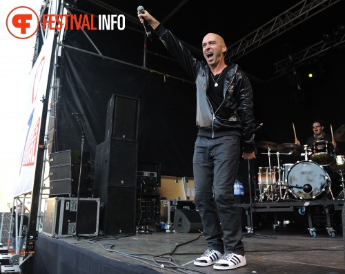 Ed Kowalczyk op Bevrijdingsfestival Amsterdam 2010 foto