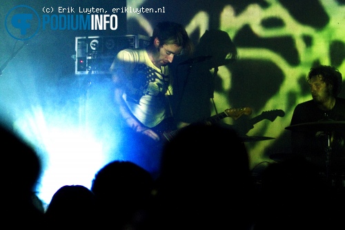 A Place To Bury Strangers op A Place to Bury Strangers - 26/5 - 013 foto