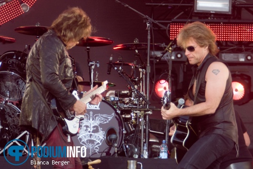 Bon Jovi op Bon Jovi - 5/6 - Strand Scheveningen foto