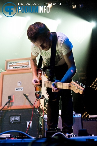 And So I Watch You From Afar op Them Crooked Vultures - 10/6 - HMH foto