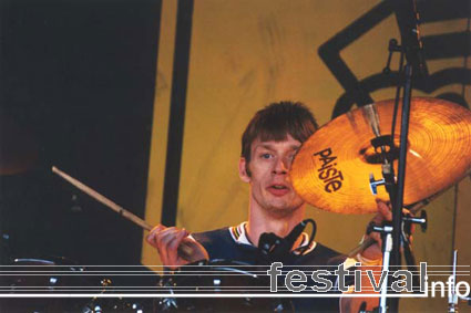 Foto The Dollybirds op Beeckesteinpop 2001