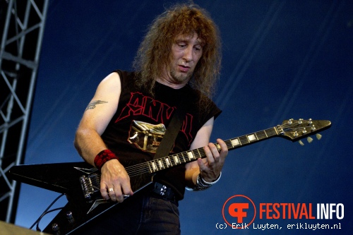 Anvil op Bospop 2010 foto