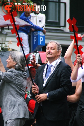 Eberhard van der Laan op Canal Parade Amsterdam Gay Pride 2010 foto
