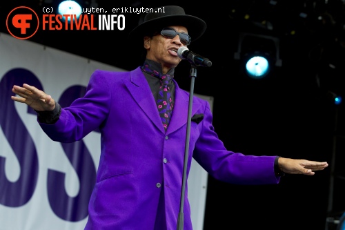Kid Creole & The Coconuts op Pinkpop Classic 2010 foto