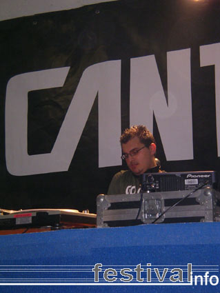 Q-base 2005 foto