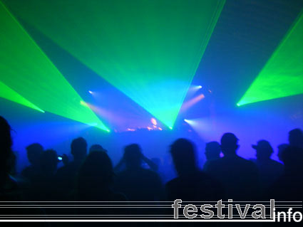 Q-base 2005 foto