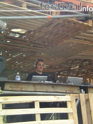 Q-base 2005 foto