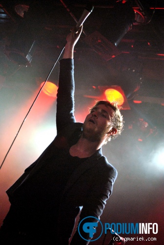 Kids in Glass Houses op You Me At Six - 05/10 - Melkweg foto