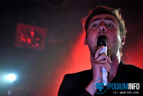 Kids in Glass Houses op You Me At Six - 05/10 - Melkweg foto