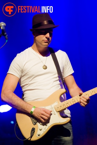 Justin Nozuka op Justin Nozuka - 27/10 - Effenaar foto