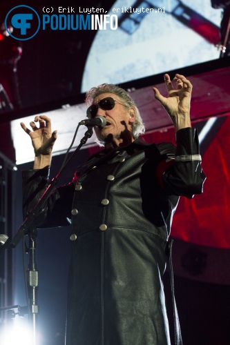 Roger Waters op Roger Waters - 8/4 - Gelredome foto