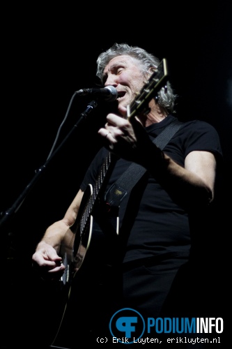 Roger Waters op Roger Waters - 8/4 - Gelredome foto