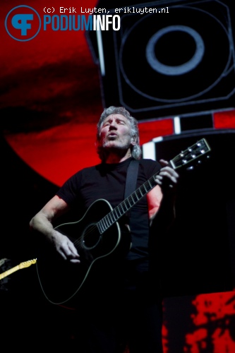 Roger Waters op Roger Waters - 8/4 - Gelredome foto